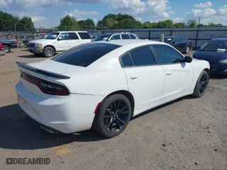2018 Dodge Charger SXT with VIN 2C3CDXBG3JH284469, listed as a IAAI auction lot 40438653 with 94,215 mi miles. Bid and sale history available at carsss.com. Image 4.