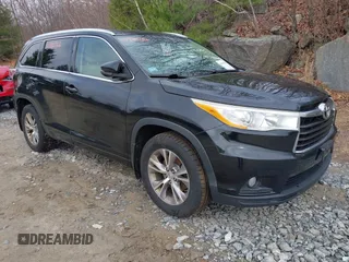 2014 Toyota Highlander XLE z VIN 5TDJKRFH2ES062665, wystawiony jako IAAI lot #41985762 z przebiegiem 216 065 mil mil oraz . Historia ofert i sprzedaży dostępna na DreamBid. Obrazek 1.