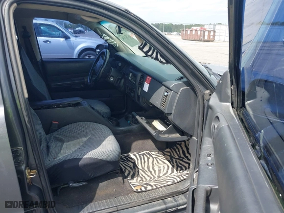 2002 Dodge Durango Sport with VIN 1B4HR38N32F213399, listed as a IAAI auction lot 41927441 with 288,016 mi miles. Bid and sale history available at carsss.com. Image 5.