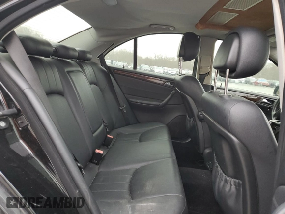 2007 Mercedes-Benz C 280 Luxury z VIN WDBRF54H47F901221, wystawiony jako Copart lot #47632645 z przebiegiem 188 906 mil mil oraz Szkoda całkowita • Salvage title. Historia ofert i sprzedaży dostępna na DreamBid. Obrazek 10.
