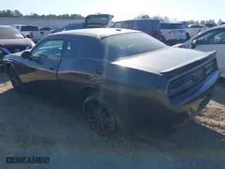 2019 Dodge Challenger SXT with VIN 2C3CDZGGXKH683563, listed as a IAAI auction lot 41320137 with 60,490 mi miles. Bid and sale history available at carsss.com. Image 3.