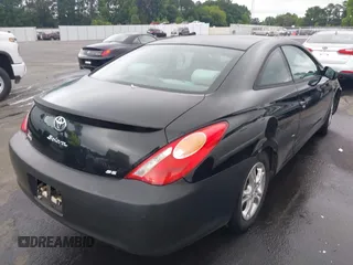 2005 Toyota Solara SE z VIN 4T1CE38P95U964917, wystawiony jako IAAI lot #42511317 z przebiegiem 339 570 mil mil oraz . Historia ofert i sprzedaży dostępna na DreamBid. Obrazek 4.