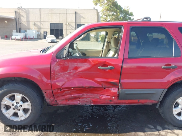 2006 Ford Escape XLT with VIN 1FMYU03106KB20126, listed as a IAAI auction lot 42565637 with 188,564 mi miles and . Bid and sale history available at DreamBid. Image 6.
