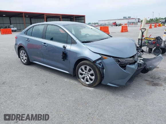 2022 Toyota Corolla LE with VIN 5YFEPMAE9NP349268, listed as a IAAI auction lot 39291224 with 52,228 mi miles. Bid and sale history available at carsss.com. Image 1.