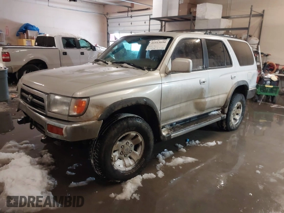 1998 Toyota 4Runner SR5 with VIN JT3HN86R1W0183463, listed as a IAAI auction lot 41515690 with 299,355 mi miles and . Bid and sale history available at DreamBid. Image 17.