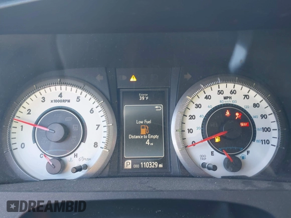 2015 Toyota Sienna SE with VIN 5TDXK3DC4FS658148, listed as a IAAI auction lot 41601341 with 110,329 mi miles. Bid and sale history available at carsss.com. Image 7.