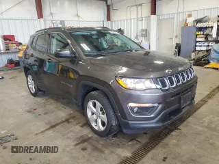 2018 Jeep Compass Latitude z VIN 3C4NJDBB0JT482336, wystawiony jako Copart lot #55093735 z przebiegiem 64 965 mil mil oraz Nie do naprawy. Historia ofert i sprzedaży dostępna na DreamBid. Obrazek 4.