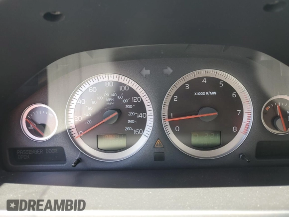 2013 Volvo XC90 Premier Plus with VIN YV4952CY3D1632865, listed as a Copart auction lot 53776345 with 109,391 mi miles and Salvage Title. Bid and sale history available at DreamBid. Image 9.