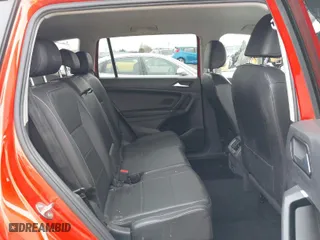 2018 Volkswagen Tiguan SEL with VIN 3VV2B7AX2JM006115, listed as a IAAI auction lot 41758870 with 87,286 mi miles. Bid and sale history available at carsss.com. Image 8.