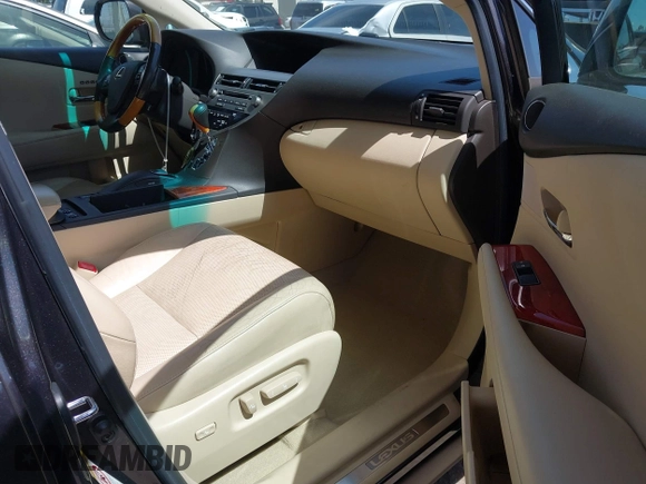 2010 Lexus RX 350 z VIN 2T2ZK1BA3AC026267, wystawiony jako IAAI lot #42338818 z przebiegiem 179 337 mil mil oraz . Historia ofert i sprzedaży dostępna na DreamBid. Obrazek 5.
