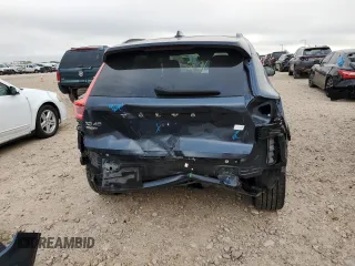 2022 Volvo XC40 Twin Plus z VIN YV4ED3UR0N2691608, wystawiony jako Copart lot #79759674 z przebiegiem 17 633 mil mil oraz Szkoda całkowita • Salvage title. Historia ofert i sprzedaży dostępna na DreamBid. Obrazek 6.