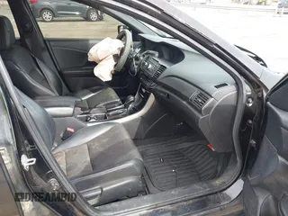 2017 Honda Accord Sport z VIN 1HGCR2F58HA082701, wystawiony jako IAAI lot #42205857 z przebiegiem 174 520 mil mil oraz . Historia ofert i sprzedaży dostępna na DreamBid. Obrazek 5.