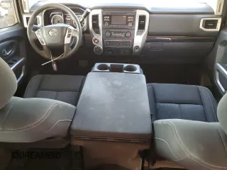 2017 Nissan Titan XD SV with VIN 1N6BA1F30HN509806, listed as a Copart auction lot 82528324 with 183,256 mi miles and Salvage Title. Bid and sale history available at carsss.com. Image 8.
