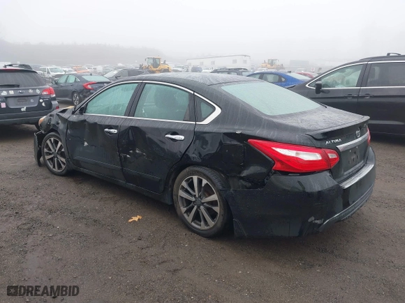 2016 Nissan Altima 2.5 SL with VIN 1N4AL3AP8GC209767, listed as a IAAI auction lot 38190423 with 95,899 mi miles. Bid and sale history available at carsss.com. Image 3.