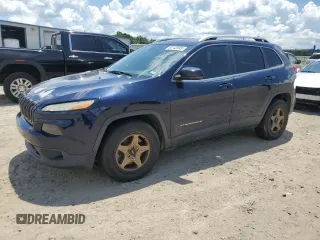 2016 Jeep Cherokee Latitude with VIN 1C4PJLCB6GW355711, listed as a Copart auction lot 64142695 with 135,333 mi miles and Clean title. Bid and sale history available at DreamBid. Image 1.