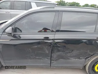 2023 Volkswagen Tiguan S z VIN 3VVRB7AX4PM046851, wystawiony jako IAAI lot #42039811 z przebiegiem 44 985 mil mil oraz . Historia ofert i sprzedaży dostępna na DreamBid. Obrazek 15.