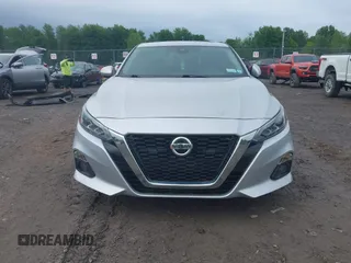 2019 Nissan Altima SL with VIN 1N4BL4EV8KC218304, listed as a IAAI auction lot 42394810 with 123,108 mi miles and . Bid and sale history available at DreamBid. Image 13.
