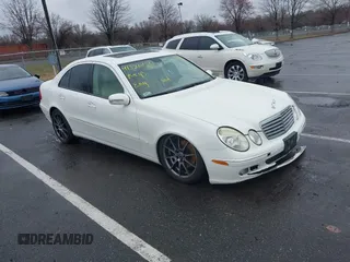 2006 Mercedes-Benz E-Class 3.5L with VIN WDBUF87J16X195425, listed as a IAAI auction lot 41820180 with 113,764 mi miles. Bid and sale history available at carsss.com. Image 1.