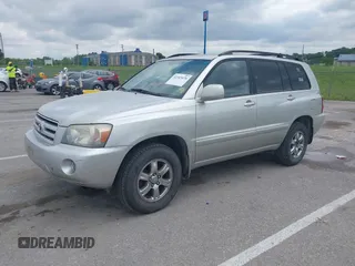 2004 Toyota Highlander z VIN JTEEP21A840019174, wystawiony jako IAAI lot #42343076 z przebiegiem 301 156 mil mil oraz . Historia ofert i sprzedaży dostępna na DreamBid. Obrazek 2.