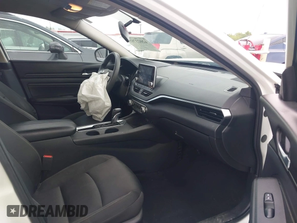 2019 Nissan Altima S z VIN 1N4BL4BV0KC194746, wystawiony jako IAAI lot #42023705 z przebiegiem 154 814 mil mil oraz . Historia ofert i sprzedaży dostępna na DreamBid. Obrazek 5.