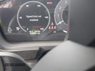 2024 Porsche Cayenne S z VIN WP1AL2AY3RDA35194, wystawiony jako IAAI lot #40984680 z przebiegiem 23 852 mil mil oraz . Historia ofert i sprzedaży dostępna na DreamBid. Obrazek 16.