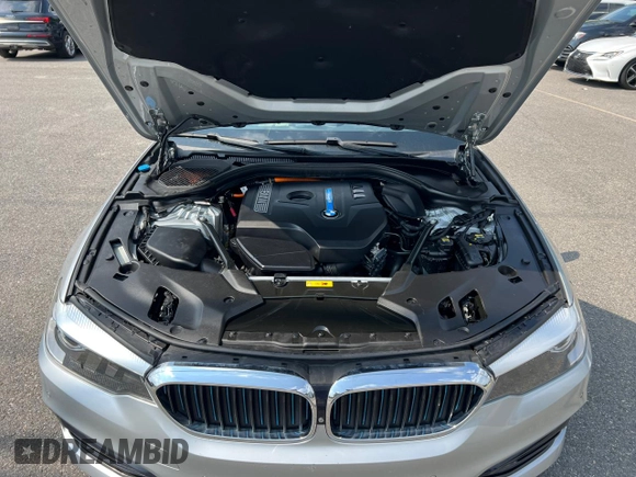 2018 BMW 5 Series 530e with VIN WBAJA9C59JG623166, listed as a Copart auction lot 60938995 with 82,070 mi miles and Clean title. Bid and sale history available at DreamBid. Image 8.