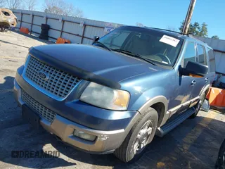 2003 Ford Expedition Eddie Bauer with VIN 1FMFU18L03LC04444, listed as a IAAI auction lot 41805302 with 217,505 mi miles. Bid and sale history available at carsss.com. Image 2.