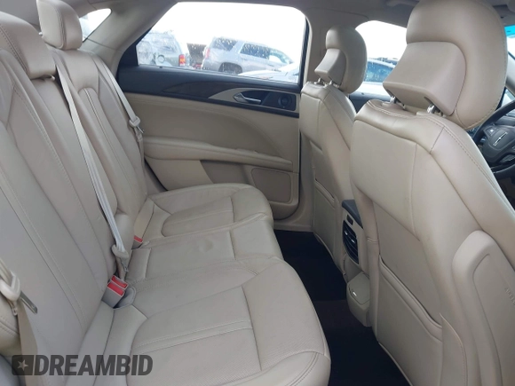 2019 Lincoln MKZ Reserve II z VIN 3LN6L5E94KR607412, wystawiony jako IAAI lot #42231994 z przebiegiem 54 812 mil mil oraz . Historia ofert i sprzedaży dostępna na DreamBid. Obrazek 8.