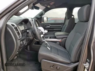2022 Ram 1500 Big Horn z VIN 1C6SRFBT3NN145608, wystawiony jako Copart lot #57131175 z przebiegiem 51 135 mil mil oraz Szkoda całkowita • Salvage title. Historia ofert i sprzedaży dostępna na DreamBid. Obrazek 7.