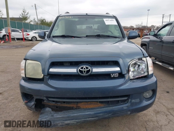 2006 Toyota Sequoia SR5 with VIN 5TDBT44A46S272938, listed as a IAAI auction lot 40974081 with 250,478 mi miles and . Bid and sale history available at DreamBid. Image 11.