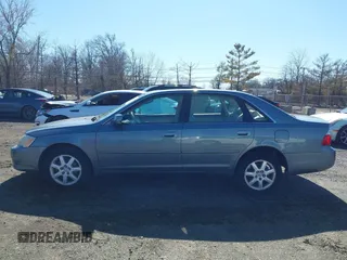 2004 Toyota Avalon XL z VIN 4T1BF28B84U389084, wystawiony jako IAAI lot #41839240 z przebiegiem 140 435 mil mil oraz . Historia ofert i sprzedaży dostępna na DreamBid. Obrazek 14.