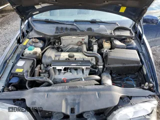 1999 Volvo V70 XC with VIN YV1LZ56D5X2583975, listed as a Copart auction lot 42811625 with 236,483 mi miles and Salvage Title. Bid and sale history available at carsss.com. Image 12.