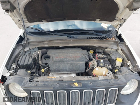 2015 Jeep Renegade Latitude with VIN ZACCJABT9FPB99964, listed as a IAAI auction lot 41250730 with 117,251 mi miles and . Bid and sale history available at carsss.com. Image 10.