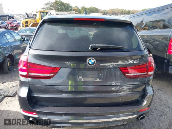 2014 BMW X5 sDrive35i with VIN 5UXKR2C56E0H32059, listed as a IAAI auction lot 41096908 with 124,322 mi miles. Bid and sale history available at carsss.com. Image 16.