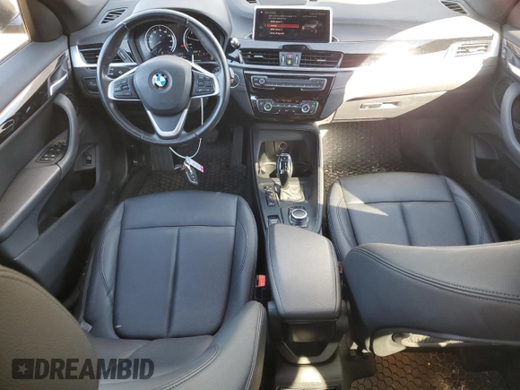 2020 BMW X1 xDrive28i z VIN WBXJG9C04L5P16314, wystawiony jako Copart lot #46709905 z przebiegiem 45 064 mil mil oraz Szkoda całkowita • Salvage title. Historia ofert i sprzedaży dostępna na DreamBid. Obrazek 8.