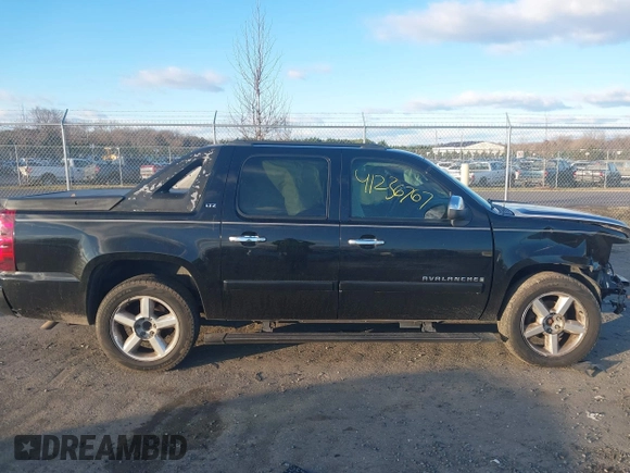 2008 Chevrolet Avalanche 2LT with VIN 3GNFK12348G161712, listed as a IAAI auction lot 41236767 with 257,624 mi miles and . Bid and sale history available at DreamBid. Image 14.