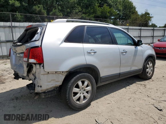 2013 Kia Sorento LX with VIN 5XYKT4A20DG323200, listed as a Copart auction lot 61738005 with 205,312 mi miles and Salvage title. Bid and sale history available at DreamBid. Image 3.