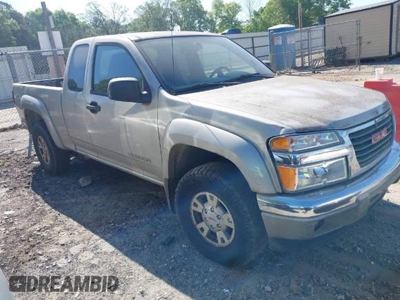 2005 GMC Canyon SLE Z71 with VIN 1GTDS196458115296, listed as a IAAI auction lot 42053344 with 290,209 mi miles. Bid and sale history available at carsss.com. Image 1.