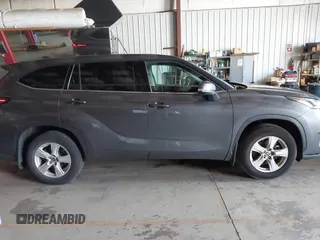 2021 Toyota Highlander L with VIN 5TDBZRBH4MS123650, listed as a IAAI auction lot 42726469 with 92,877 mi miles and . Bid and sale history available at DreamBid. Image 13.