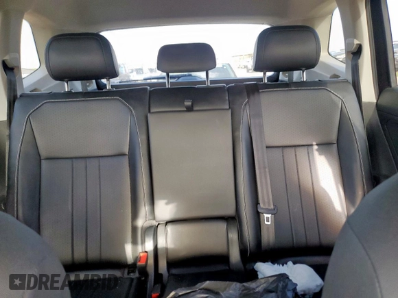 2022 Volkswagen Tiguan SE z VIN 3VV3B7AX3NM114527, wystawiony jako Copart lot #61301715 z przebiegiem 60 534 mil mil oraz Szkoda całkowita • Salvage title. Historia ofert i sprzedaży dostępna na DreamBid. Obrazek 10.