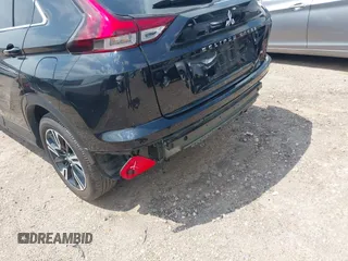 2025 Mitsubishi Eclipse Cross SE z VIN JA4ATWAA5SZ004141, wystawiony jako IAAI lot #42188861 z przebiegiem 7 481 mil mil oraz . Historia ofert i sprzedaży dostępna na DreamBid. Obrazek 19.