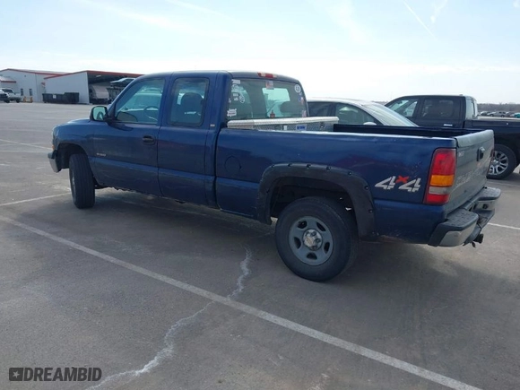2002 Chevrolet Silverado 1500 LS with VIN 1GCEK19V62Z232170, listed as a IAAI auction lot 41888595 with 1 mi miles. Bid and sale history available at carsss.com. Image 3.