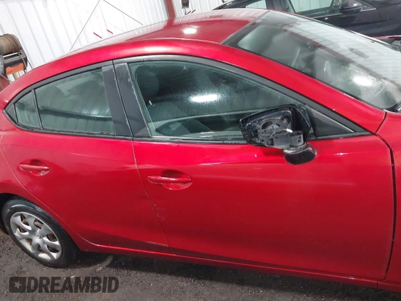 2015 Mazda 3 i Sport z VIN 3MZBM1U7XFM133863, wystawiony jako IAAI lot #42108073 z przebiegiem 78 936 mil mil oraz . Historia ofert i sprzedaży dostępna na DreamBid. Obrazek 13.