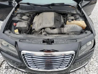2013 Chrysler 300 S z VIN 2C3CCAGT4DH741560, wystawiony jako Copart lot #78879594 z przebiegiem 161 647 mil mil oraz Szkoda całkowita • Salvage title. Historia ofert i sprzedaży dostępna na DreamBid. Obrazek 11.