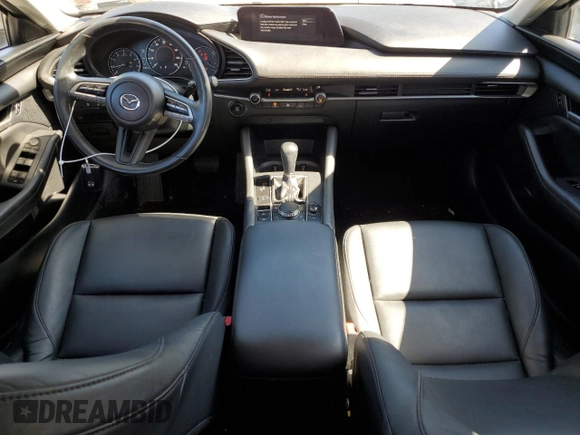 2020 Mazda 3 Select z VIN 3MZBPBCM1LM130835, wystawiony jako Copart lot #61848515 z przebiegiem 31 637 mil mil oraz Nie do naprawy • Non repairable. Historia ofert i sprzedaży dostępna na DreamBid. Obrazek 8.