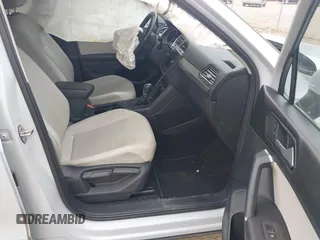 2018 Volkswagen Tiguan SEL z VIN 3VV3B7AXXJM039125, wystawiony jako IAAI lot #42125540 z przebiegiem 91 551 mil mil oraz . Historia ofert i sprzedaży dostępna na DreamBid. Obrazek 5.