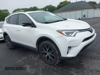 2017 Toyota RAV4 SE z VIN JTMJFREV6HD206035, wystawiony jako IAAI lot #42365260 z przebiegiem 50 346 mil mil oraz . Historia ofert i sprzedaży dostępna na DreamBid. Obrazek 1.