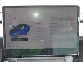2022 Tesla Model Y Long Range z VIN 7SAYGAEE5NF428327, wystawiony jako IAAI lot #41698750 z przebiegiem 26 846 mil mil oraz . Historia ofert i sprzedaży dostępna na DreamBid. Obrazek 7.