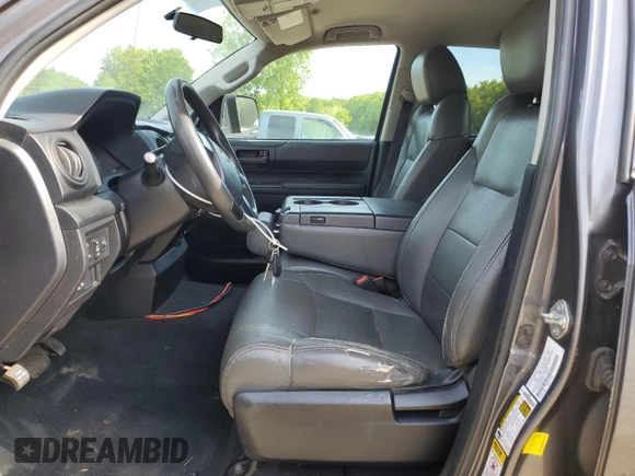 2014 Toyota Tundra SR z VIN 5TFUM5F14EX056119, wystawiony jako Copart lot #58779045 z przebiegiem 223 035 mil mil oraz Czysty tytuł • Clean title. Historia ofert i sprzedaży dostępna na DreamBid. Obrazek 7.