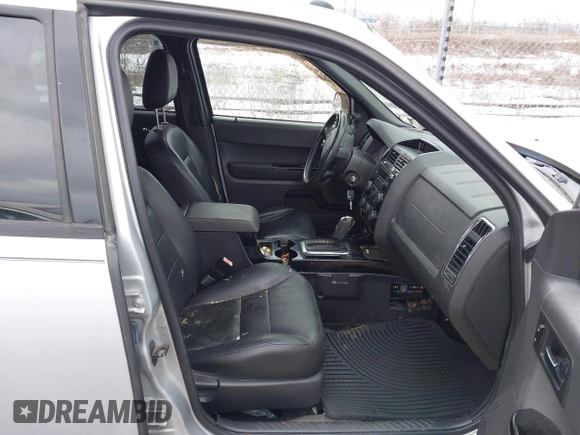2008 Ford Escape Limited with VIN 1FMCU94108KE11273, listed as a IAAI auction lot 41405164 with 192,827 mi miles. Bid and sale history available at carsss.com. Image 5.